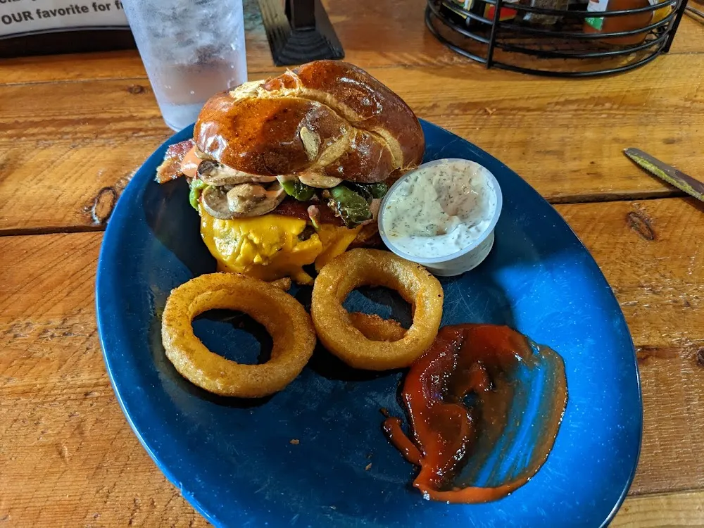 Gommorah Burger and Onion Rings